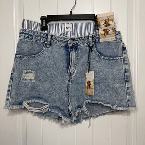 NEW Sincerely Jules Blue Jean Denim Shorts Women’s 11/29 Stonewash Distressed